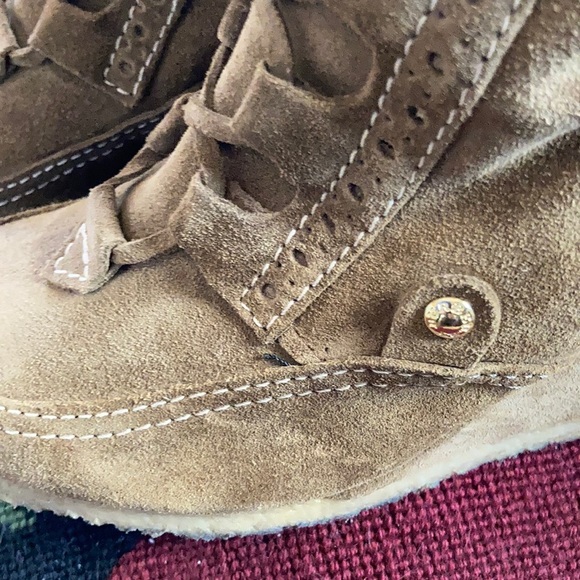 Burberry boots - Picture 3 of 5